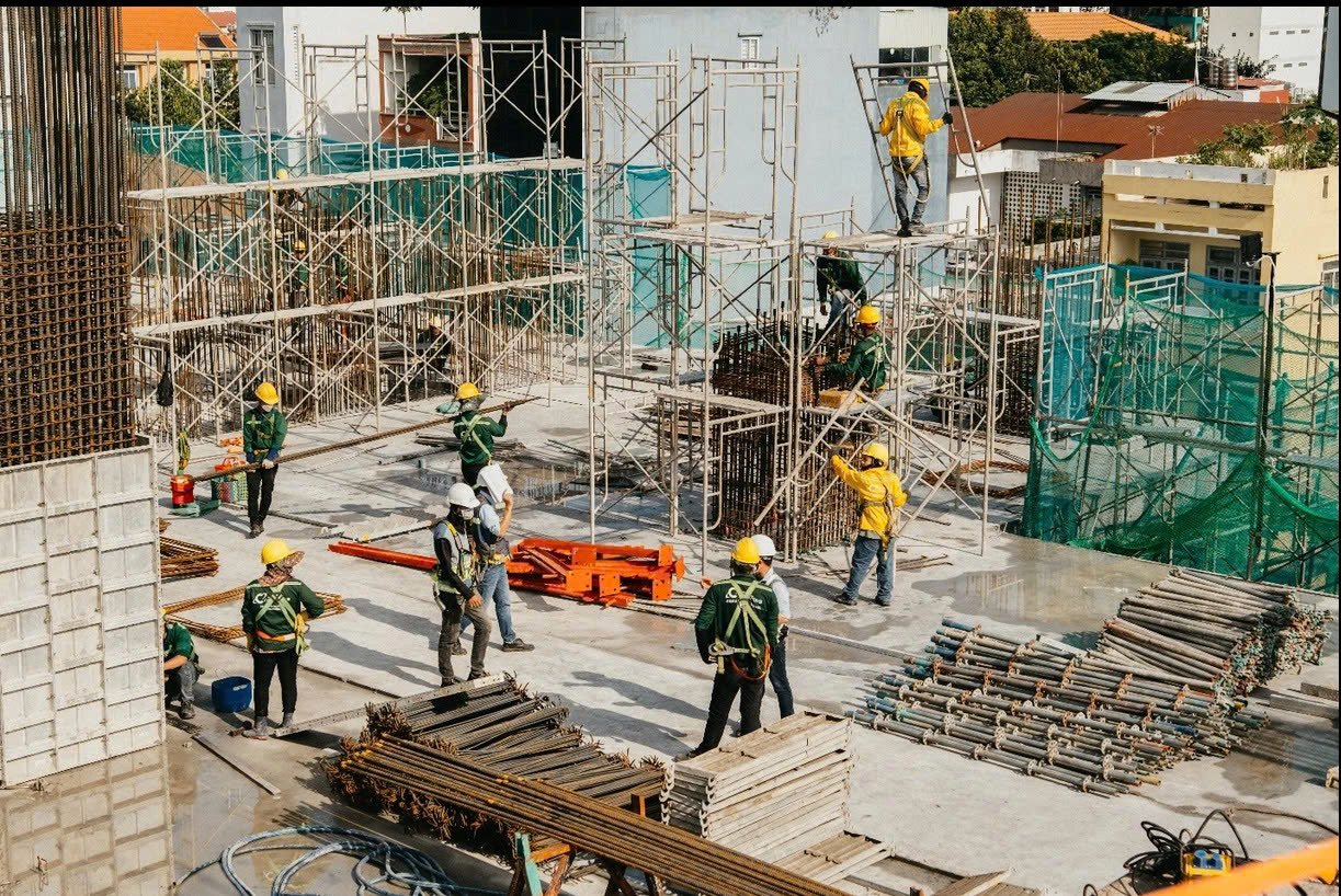 Thông báo tuyển công nhân xây dựng dân dụng và công nghiệp